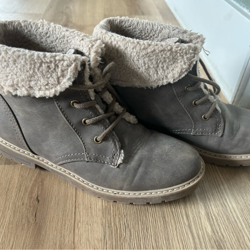 Sonoma Women's Lace-Up Ankle Boots - Taupe